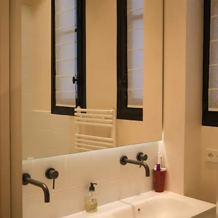 Daire 3ch | 4 Pers | balcon Filant | notre Dame De Paris