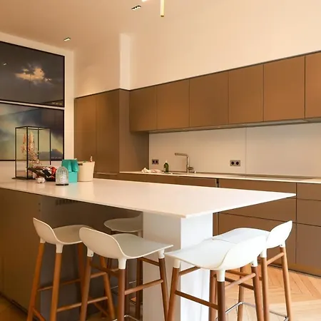 3ch | 4 Pers | balcon Filant | notre Dame De Daire