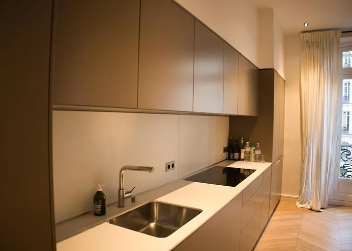 3ch | 4 Pers | balcon Filant | notre Dame De Apartment Paris